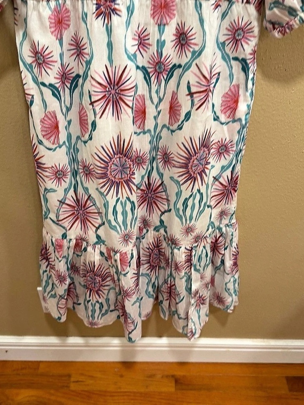 Tuckernuck Banjanan Bazaar Floral Midi Dress in White & Pink Size Small Cotton - Picture 5 of 12